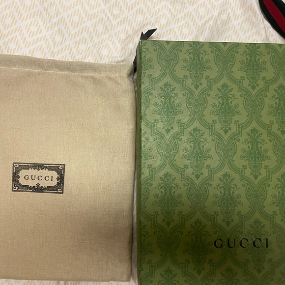 Gucci side bad - Picture 2 of 3